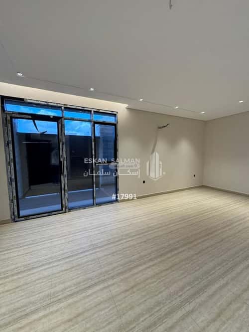 فيلا 339 متر مربع شمالية غربية على شارع 15م السداد، الطائف