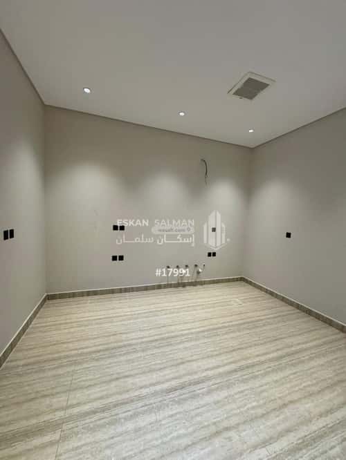 فيلا 339 متر مربع شمالية غربية على شارع 15م السداد، الطائف