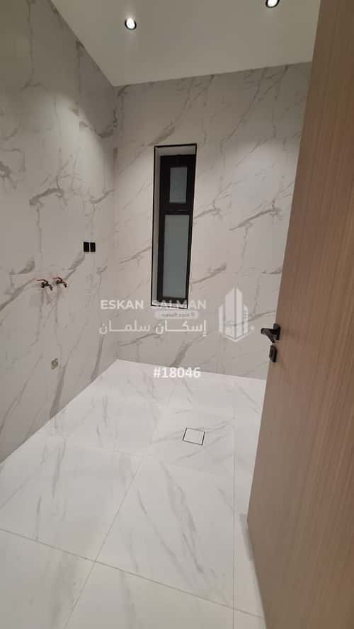 فيلا 397 متر مربع شمالية على شارع 16م الشعلة، الدمام