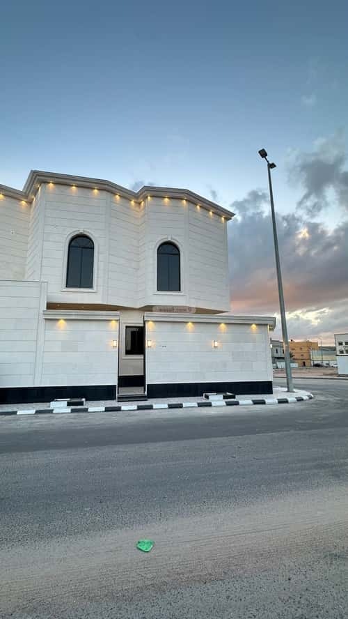 فيلا 358 متر مربع غربية على شارع 15م الرحاب، الطائف