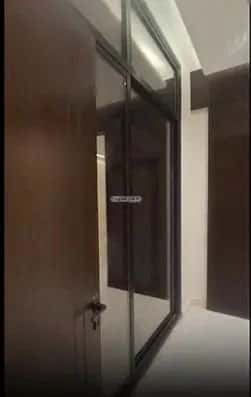 Floor 242 SQM with 5 Bedrooms Al-Muanisiyah, East Riyadh, Riyadh