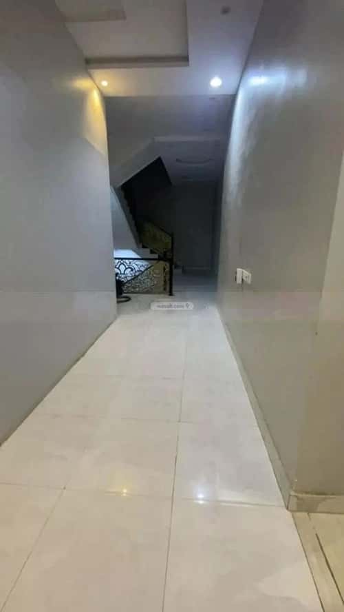 فيلا 360 متر مربع واجهة جنوبية ب 8 غرف القادسية، شرق الرياض، الرياض