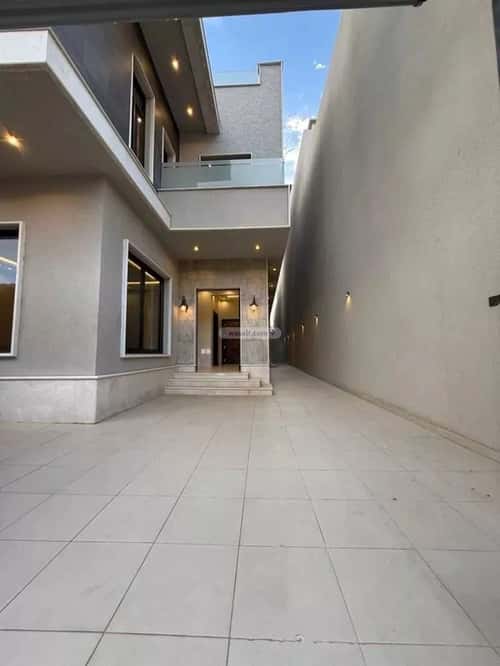 فيلا 250 متر مربع جنوبية على شارع 20م اليرموك، خميس مشيط