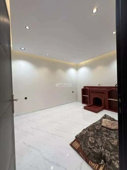 Villa 300 SQM Facing North on 20m Width Street North Of Solidarity, Khamis Mushait