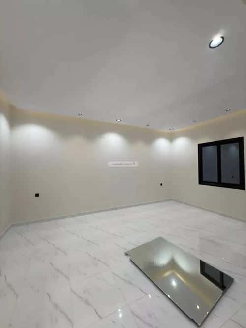 Villa 300 SQM Facing North on 20m Width Street North Of Solidarity, Khamis Mushait