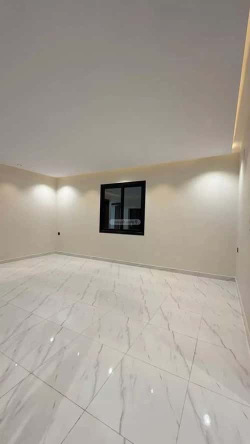 فيلا 300 متر مربع شمالية على شارع 20م شمال التضامن، خميس مشيط