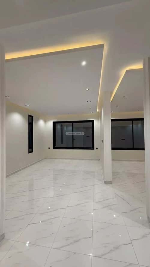 فيلا 300 متر مربع شمالية على شارع 20م شمال التضامن، خميس مشيط