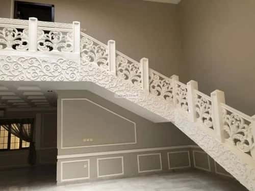 فيلا 1260 متر مربع شمالية شرقية على شارع 20م الشراع، الخبر