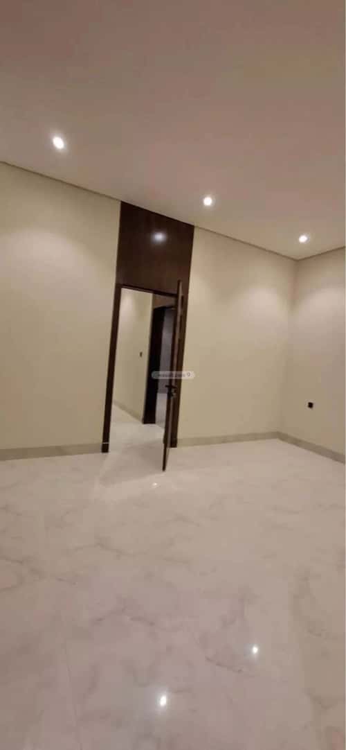 Floor 178 SQM with 5 Bedrooms Al-Janadriyah, East Riyadh, Riyadh