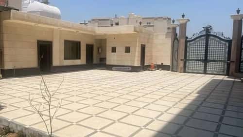 Villa 1225 SQM Facing East with 10 Bedrooms Al Tahlyah, Khobar