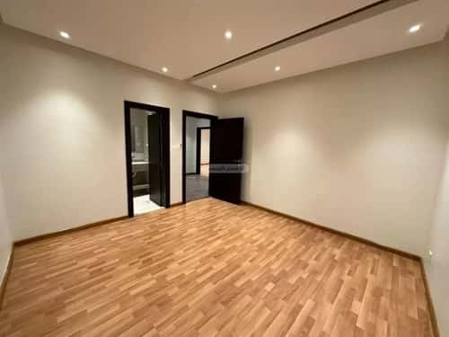 فيلا 310 متر مربع شرقية على شارع 18م الربيع، شمال الرياض، الرياض