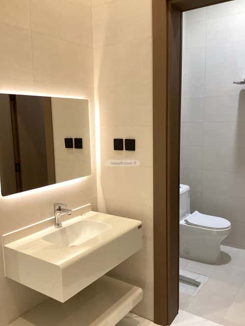 شقة 216 متر مربع ب 6 غرف المعلاة، أحد رفيدة