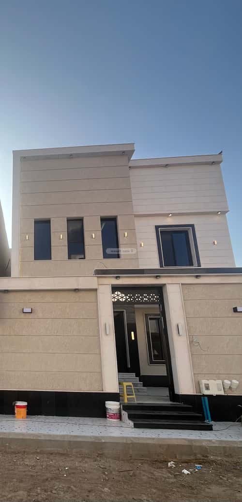 فيلا 330 متر مربع شرقية على شارع 16م الصالحية، شرق جدة، جدة