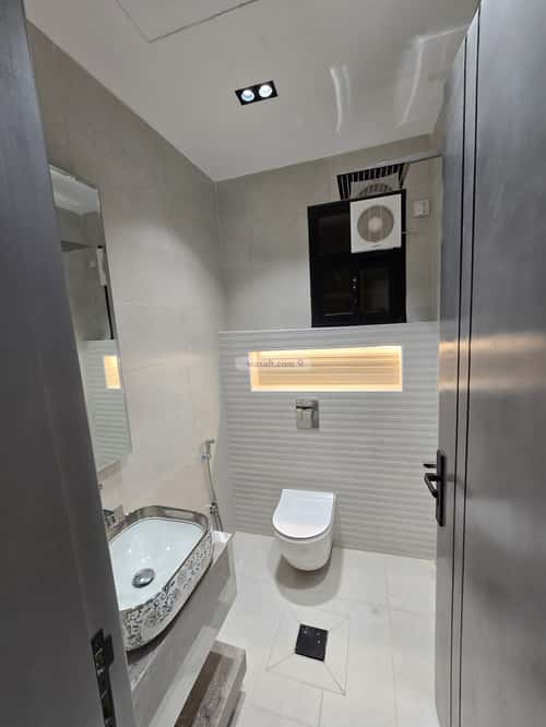 شقة ب 6 غرف المعارض، خميس مشيط