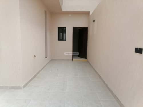 Villa 222 SQM Facing North with 5 Bedrooms Al-Ghanamiyah, South Riyadh, Riyadh