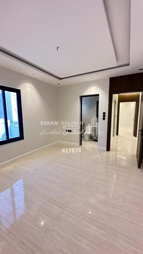 فيلا 250 متر مربع شرقية على شارع 20م ضاحية الملك فهد، الدمام