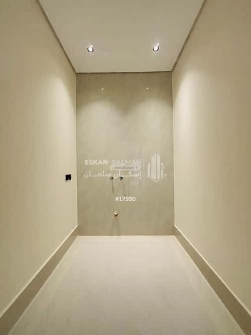 فيلا 458 متر مربع شرقية على شارع 30م السيف، الدمام