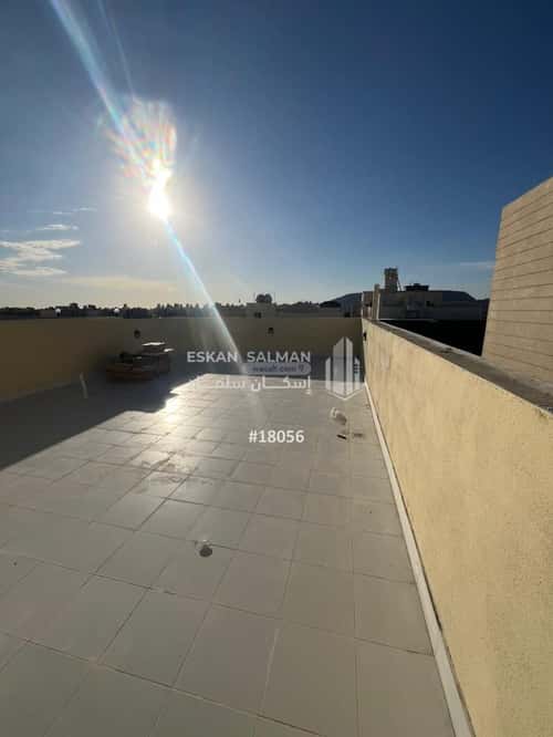 فيلا 250 متر مربع غربية على شارع 12م الفنار، الجموم - بحرة