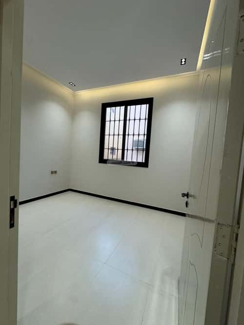 دور 163 متر مربع ب 3 غرف السعادة، شرق الرياض، الرياض