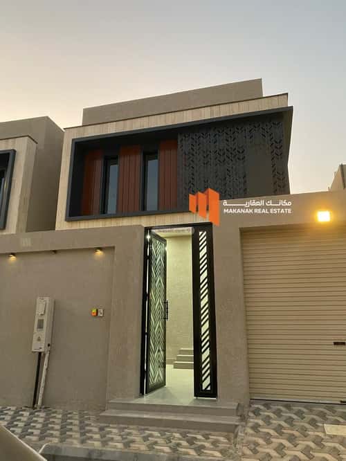 Villa 315 SQM Facing East with 5 Bedrooms Teebh, Aldammam