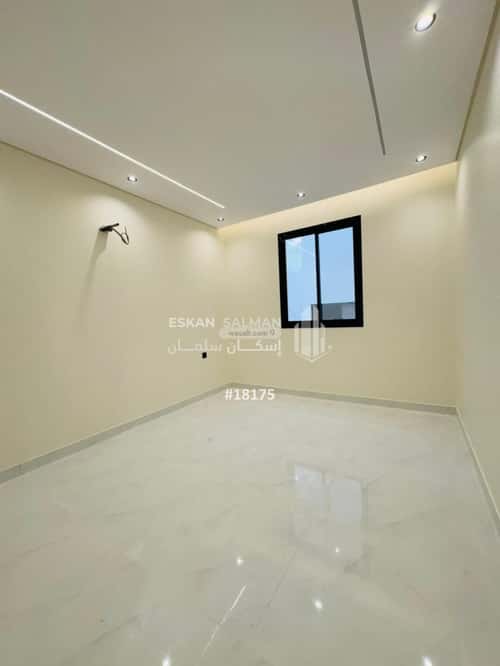 فيلا 325 متر مربع جنوبية على شارع 40م الرحاب، الطائف