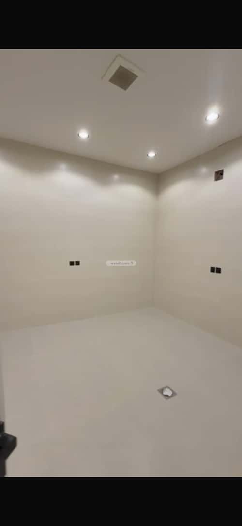 فيلا 234 متر مربع شرقية على شارع 30م الجنادرية، شرق الرياض، الرياض