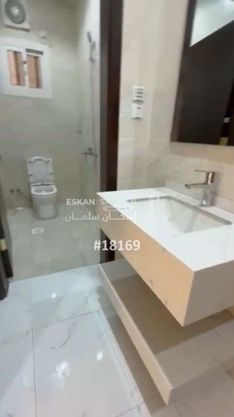 Apartment with 8 Bedrooms Al Rughamah, East Jeddah, Jeddah