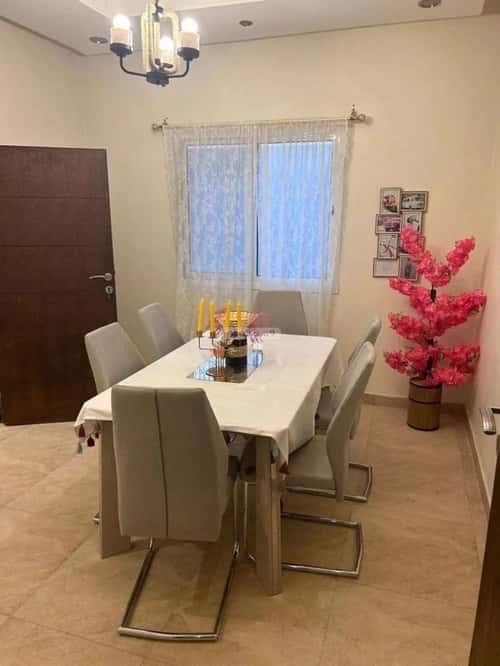 شقة ب 5 غرف تهامة، الدمام