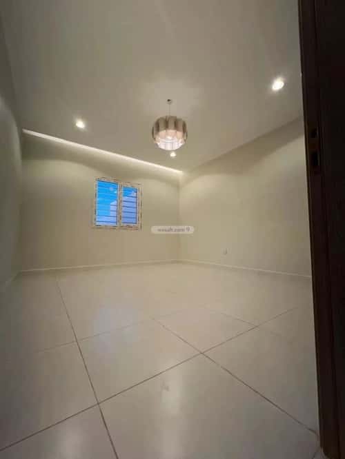 فيلا 307 متر مربع شمالية على شارع 20م المنصورة، خميس مشيط