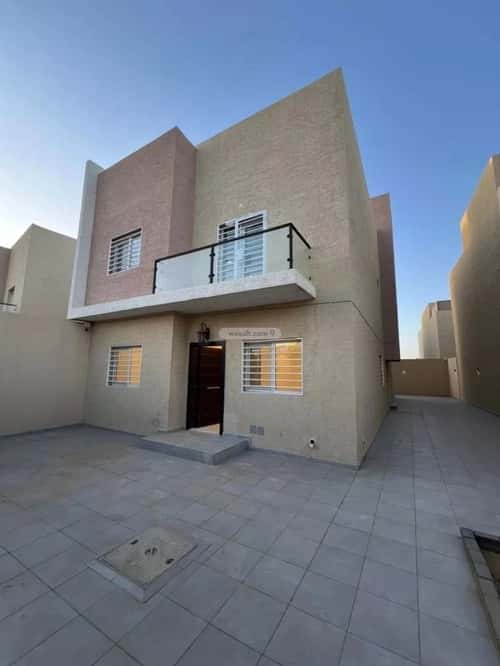 فيلا 307 متر مربع شمالية على شارع 20م المنصورة، خميس مشيط