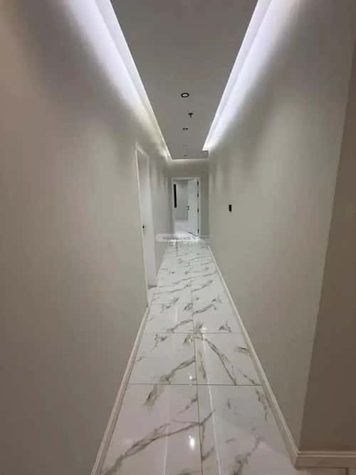 Apartment with 4 Bedrooms Al Muntazah, Aldammam