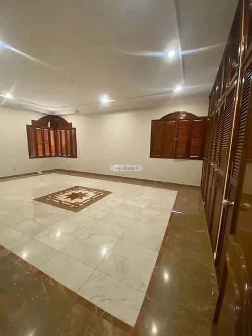 فيلا 1041 متر مربع شمالية شرقية على شارع 20م تهامة، الدمام