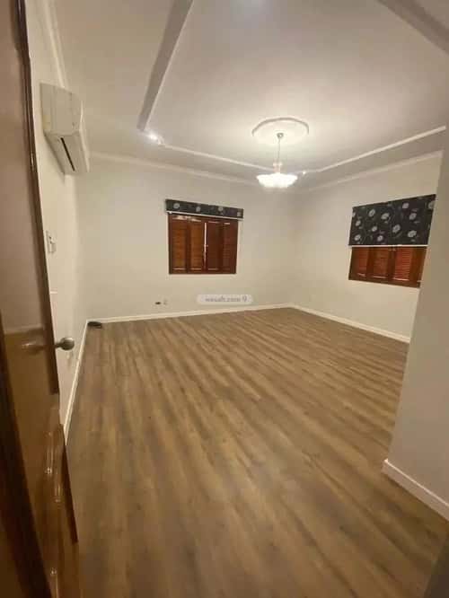 فيلا 1041 متر مربع شمالية شرقية على شارع 20م تهامة، الدمام