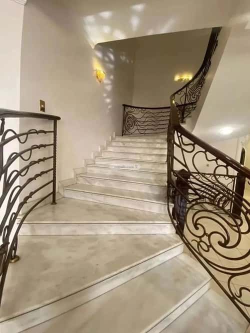 فيلا 1041 متر مربع شمالية شرقية على شارع 20م تهامة، الدمام