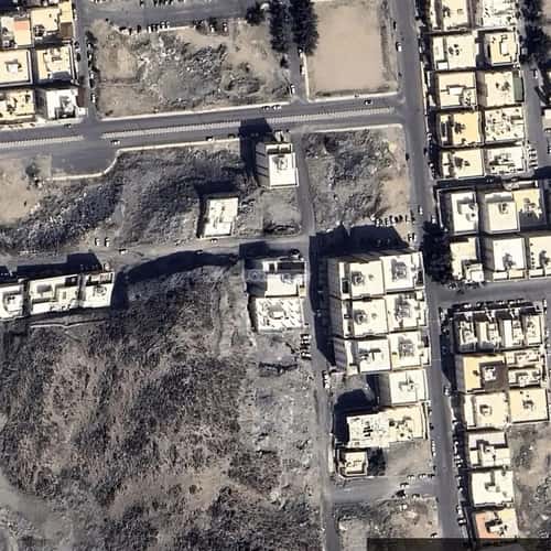 6 bedroom apartment in Al Buhayrat