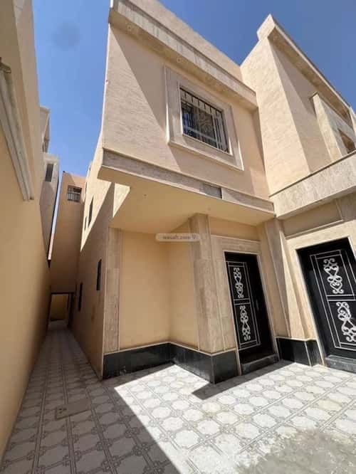 Villa 300 SQM Facing South on 18m Width Street Ar-Rimal, East Riyadh, Riyadh