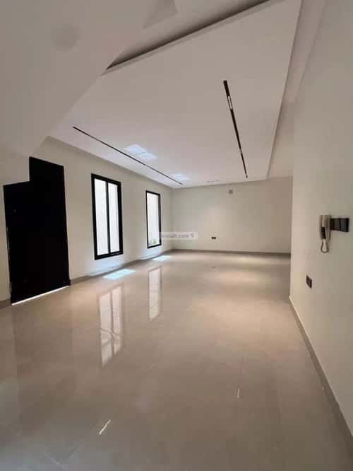 Villa 238 SQM Facing South with 4 Bedrooms Al-Janadriyah, East Riyadh, Riyadh
