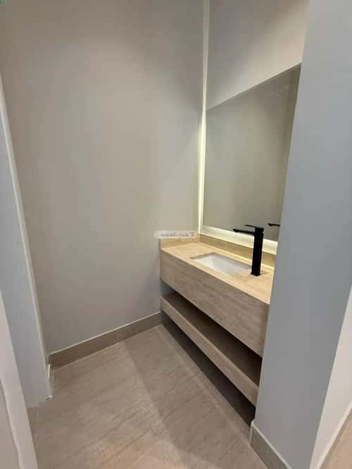 Villa 161 SQM Facing South with 3 Bedrooms Ar-Rimal, East Riyadh, Riyadh