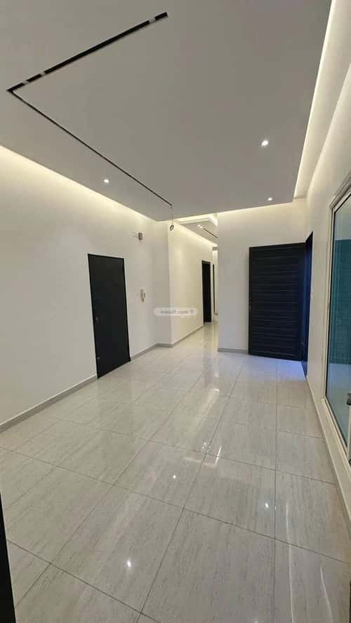 فيلا 312 متر مربع شرقية على شارع 18م النظيم، شرق الرياض، الرياض