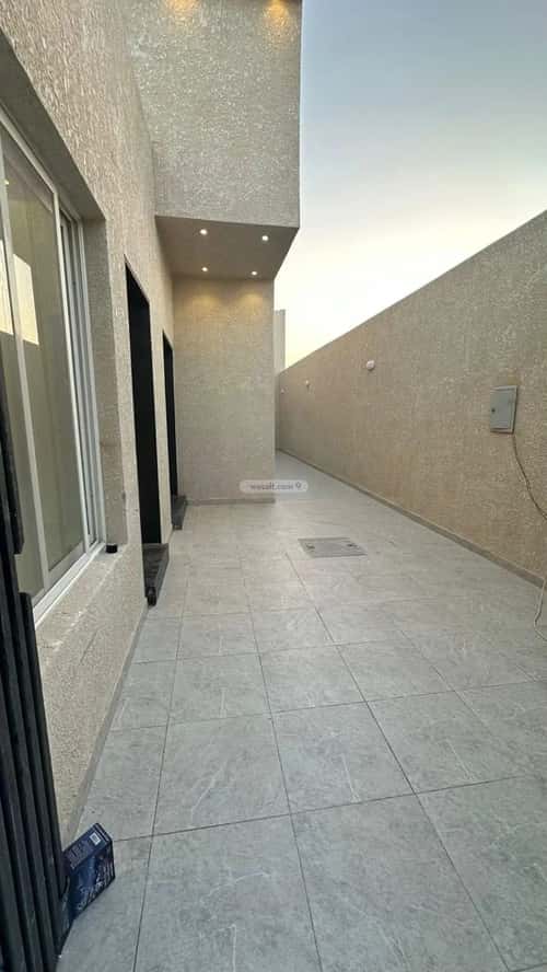 فيلا 312 متر مربع شرقية على شارع 18م النظيم، شرق الرياض، الرياض