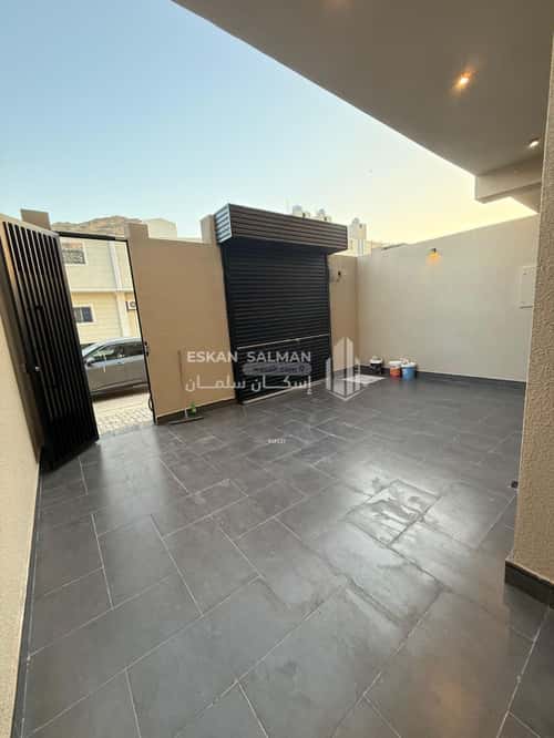 Villa 354 SQM Facing South on 15m Width Street Alghashashyaalgadeed, Makkah Al Mukarramah