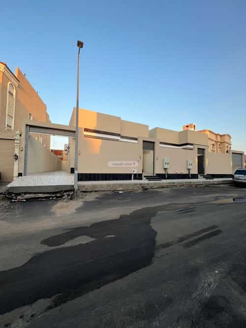 فيلا 348 متر مربع غربية على شارع 16م الصالحية، شرق جدة، جدة