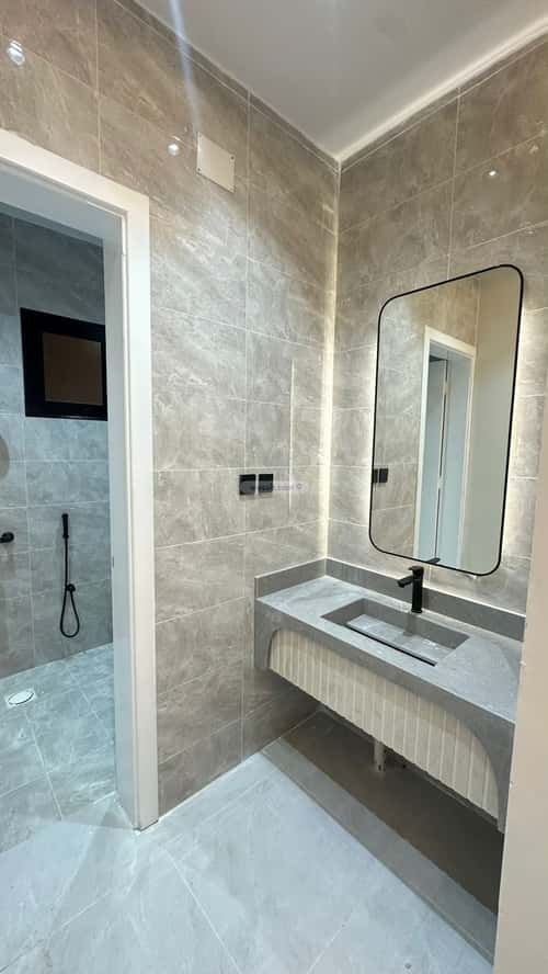 فيلا 358 متر مربع شمالية غربية على شارع 20م الرحاب، الطائف