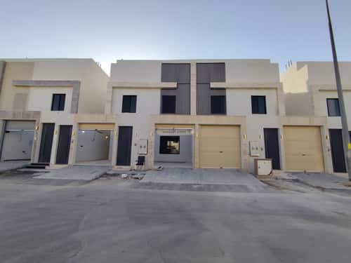 فيلا 252 متر مربع شرقية على شارع 20م عكاظ، جنوب الرياض، الرياض