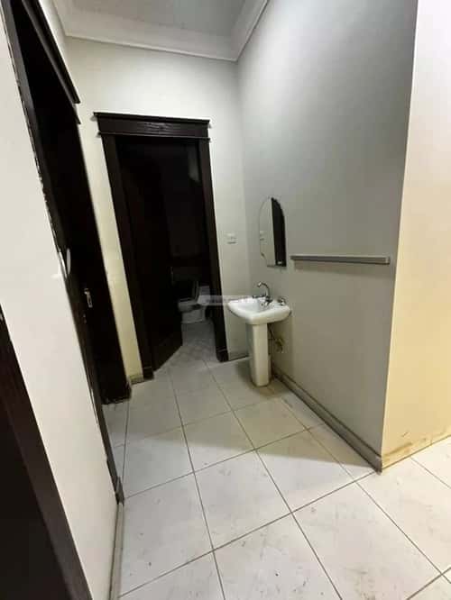 Apartment with 3 Bedrooms Al-Muanisiyah, East Riyadh, Riyadh