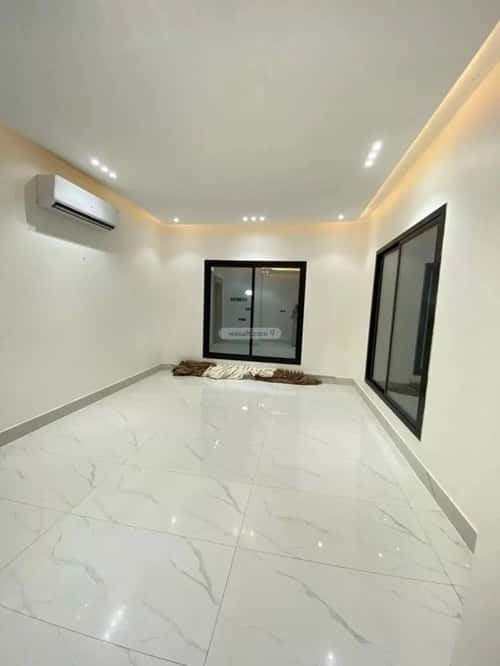 فيلا 200 متر مربع واجهة جنوبية ب 6 غرف العريجاء الغربي، غرب الرياض، الرياض