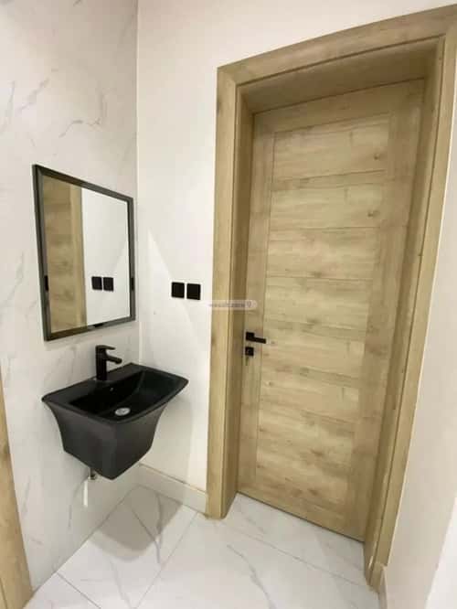 فيلا 200 متر مربع واجهة جنوبية ب 6 غرف العريجاء الغربي، غرب الرياض، الرياض