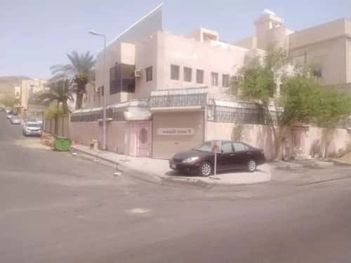 فيلا 454 متر مربع شمالية غربية على شارع 20م وادي جليل، مكة المكرمة