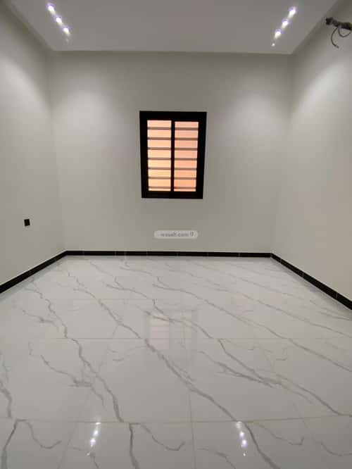 فيلا 381 متر مربع شرقية على شارع 20م الرحاب، الطائف