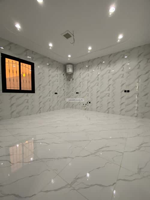 فيلا 381 متر مربع شرقية على شارع 20م الرحاب، الطائف